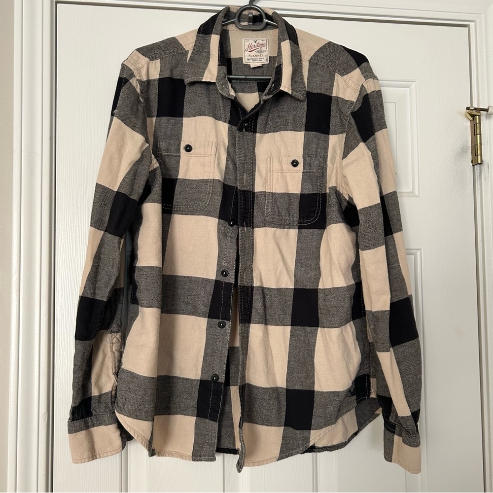 American Eagle Men’s Flannel Botton Down Shirt (Large)